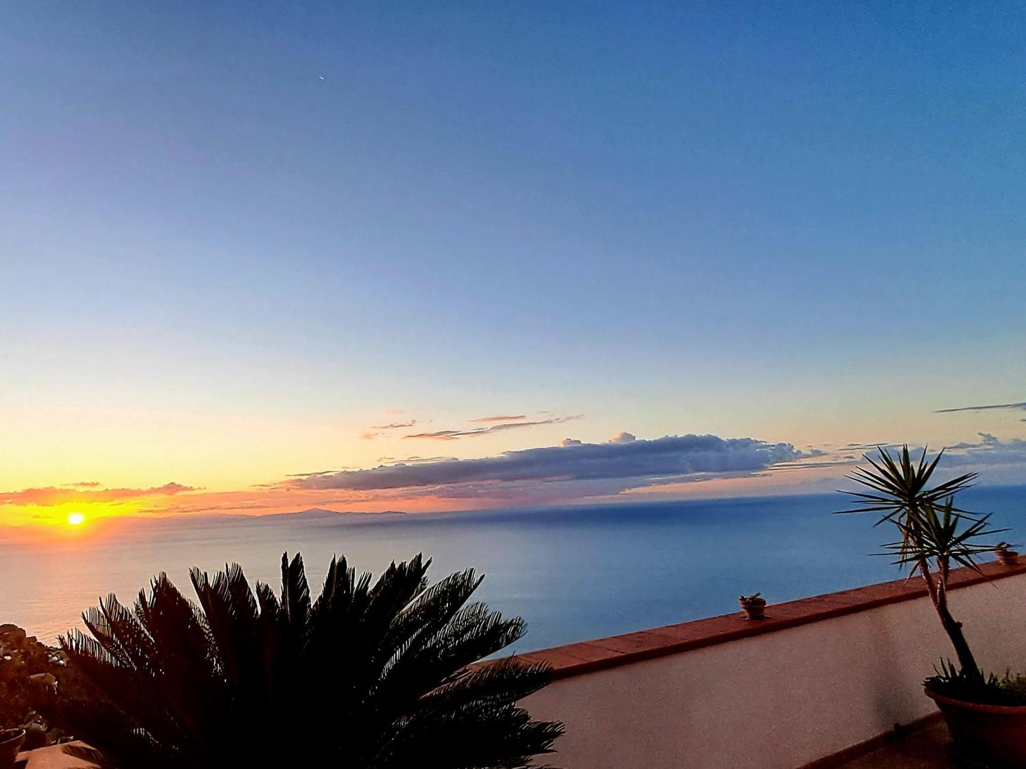 "Casalena" Villa A Furore Amalfi Coast Con Grande Terrazzo E Vista Sul Mare Exterior foto